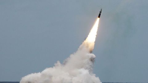 Шимолий Корея ўзининг ракета синовларини АҚШ ва Жанубий Корея машғулотларига «адолатли жавоб» деб атади