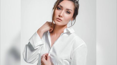 &ldquo;Ялиндик, ёлвордик, лекин улар қо&lsquo;лимиздаги ҳамма нарсани тортиб олишди&rdquo;. Юлдуз Ражабова онаси билан бог&lsquo;лиқ аянчли воқеа ҳақида со&lsquo;злаб берди (видео)