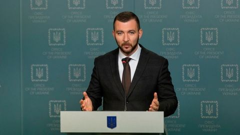 Зеленскийнинг матбуот котиби Украина президенти НАТОни Россияга превентив зарба беришга чақирмаганини айтди — у 24 февралгача бўлган даврни назарда тутган