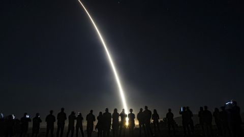 Janubiy Koreya raketa parvozlariga javoban, Shimoliy Koreyaga qarshi yangi sanksiyalar kiritdi