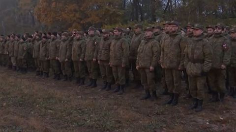 Belarusga rossiyalik harbiylardan iborat ilk eshelonlar yetib keldi (video)