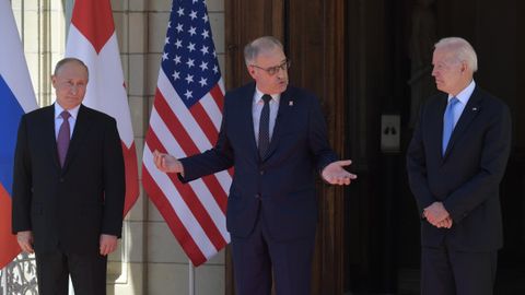 Индонезия Путин ва Байден ўртасида учрашув ташкиллаштиришга тайёрлигини билдирди