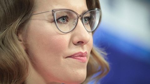 Ксения Собчакнинг шаҳар ташқарисидаги уйи тинтув қилинмоқда