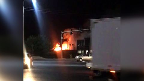 Ўрта Чирчиқда янги қурилаётган бинода ёнғин чиққани бўйича расмий маълумот берилди