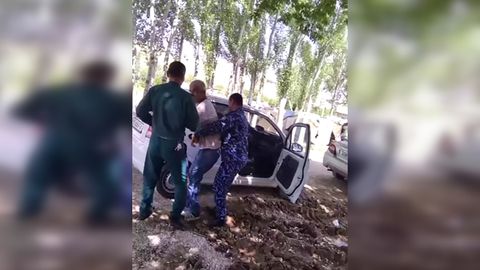 Навоийда фуқарога қўполлик қилган ИИБ ходими жазоланди