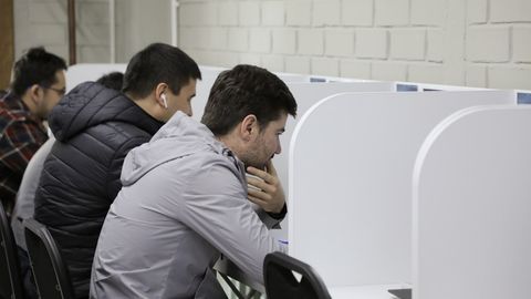 O‘zbekistonda ingliz tilidan “speaking” imtihonlari maxsus dastur orqali elektron shaklda o‘tkaziladi