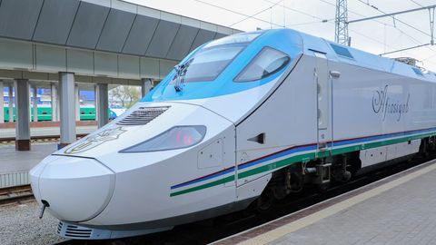 Toshkent—Samarqand yo‘nalishidagi “Afrosiyob” elektropoyezdi endi Jizzaxda ham to‘xtab o‘tadi