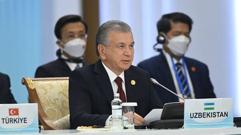 Shavkat Mirziyoyev Osiyo mamlakatlari iqtisodiyotini global inqiroz oqibatlariga moslashtirish bo‘yicha qator tashabbuslarni ilgari surdi