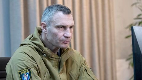 Киев мери: Шаҳарнинг 70 фоизи электрсиз қолмоқда
