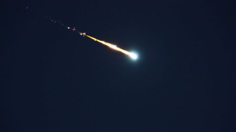 Kanadada meteorit qulashi kuzatuv kameralariga tushib qoldi (video)
