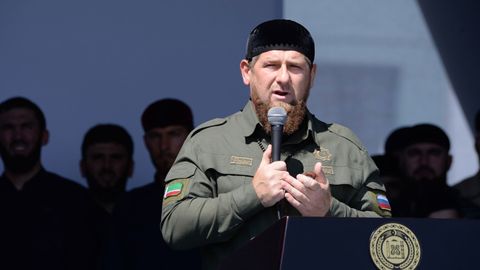 Қодиров чечен ҳарбийларининг шафқатсизлиги ҳақида гапирган Рим папасини «пропаганда қурбони» деб атади