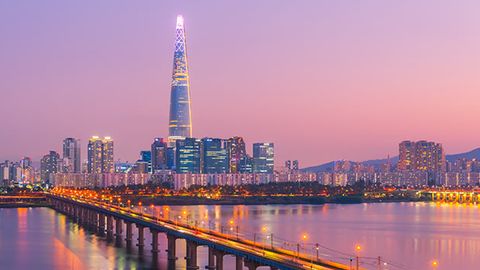 South Korean gov't warns of economic slump for 6th month