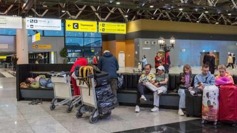 Moskva aeroportlarida teraktlar xavfining maksimal darajasi joriy etildi