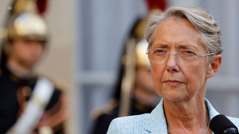 Франция бош вазири мамлакатда коронавируснинг янги тўлқини бошланганини маълум қилди