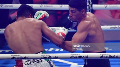 Дмитрий Бивол енгилмас боксчини мағлуб этиб, камарини муваффақиятли ҳимоя қилди