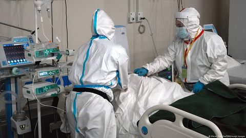 Британиялик 59 ёшли эркак 411 кундан сўнг коронавирусдан тўлиқ тузалди