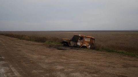 Зеленский Херсон вилоятида россиялик аскарларнинг юзлаб ҳарбий жиноятлари аниқланганини маълум қилди