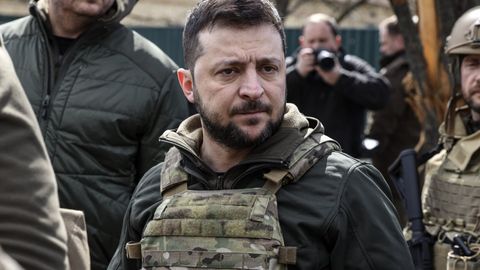 Zelenskiy urush o‘chog‘i bo‘lgan Baxmutga tashrif buyurdi (video)