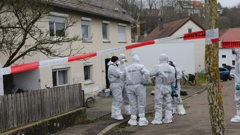 Germaniyada noma‘lum erkak maktabga ketayotgan o‘quvchilarni pichoqladi