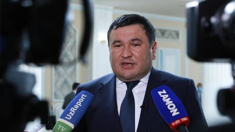 “Bu — bizning aybimiz”. Energetika vaziri nega OAV muammolar bo‘yicha xalqqa ochiq tushuntirish bermayotganini izohladi