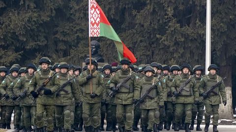 Беларусда давлатга хиёнат қилган мансабдор ва ҳарбийларга ўлим жазоси жорий этилади