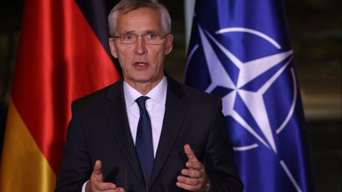 «Россия баҳорда янги ҳужум бошлаш учун Украинадаги урушни музлатмоқчи» — Столтенберг
