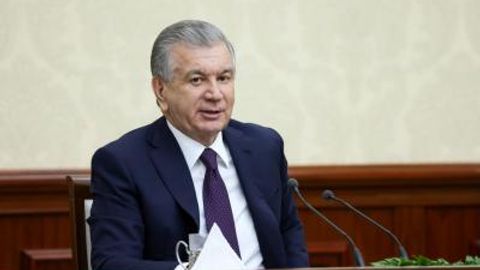 Uzbek President orders to bring 1000 public buses to capital