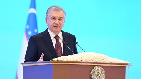 Shavkat Mirziyoyev ayrim ushlab turish joylarida inson huquqlari buzilayotgani haqida gapirdi