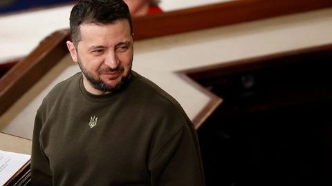 Зеленский АҚШдан қайтишда Польша президенти билан учрашди