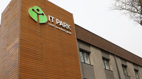 IT Park 35 ta kompaniyani rezident maqomidan mahrum qildi