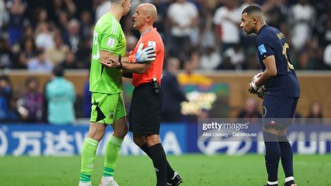 Fransiya futbol federatsiyasi Emiliano Martinesning xatti-harakati yuzasidan Argentinaga shikoyat xati yubordi