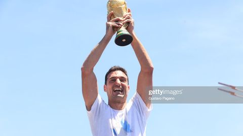 Lionel Skaloni Argentina terma jamoasida qoladi