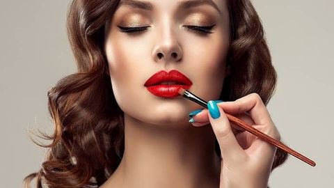 Мойчечак ва муз, атир ва вазелин: синовдан ўтган гўзалликка оид лайфхаклар