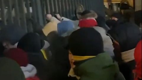 Mo‘g‘uliston poytaxtida ommaviy namoyishlar uchinchi kun davom etmoqda (video)