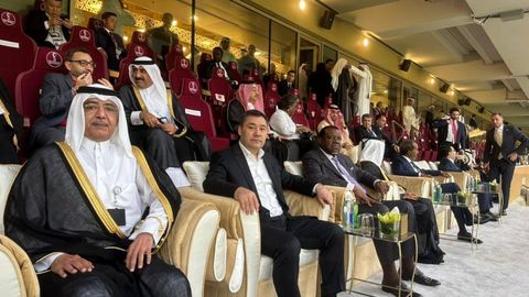 Қирғизистон президенти футбол бўйича ЖЧга хусусий самолётда парвоз қилгани учун танқидга учради