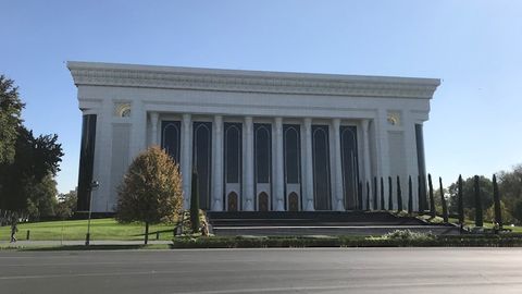 Foreigners and stateless persons may receive residence permits in simplified manner