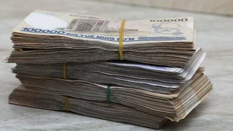 Ўзбек сўми 2022 йилда долларга нисбатан 3,9 фоизга қадрсизланди. Миллий валютанинг алмашув курси қандай ўзгарди?