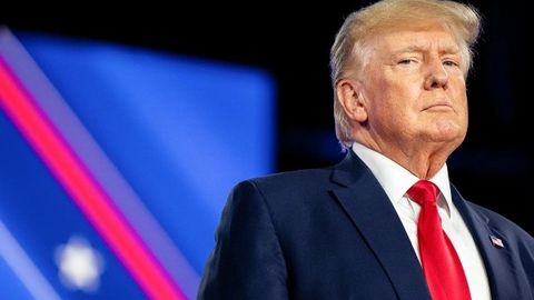 Tramp asossiz da’vo tufayli Hillari Klintonga qariyb 1 mln dollar jarima to‘laydi