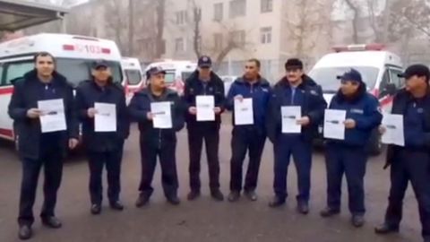 Toshkentda tez yordam haydovchilari jarima qog&lsquo;ozlari kelayotgani sabab videomurojaat bilan chiqdi (video)