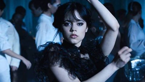 «Баъзи ҳаракатларни режалаштирганман, баъзилари эса ҳақиқий импровизация эди». Женна Ортега «Уэнздей» сериалидаги рақси ҳақида