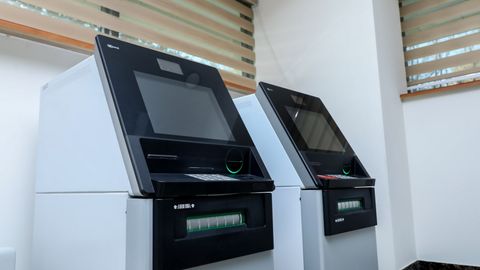 Самарқандда банкоматдан 720 млн сўм ўғирлаган гуруҳ қўлга олинди