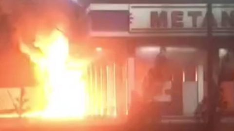 Toshkent viloyatida yuk mashinasi yonib ketdi (video)&nbsp;