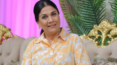 &ldquo;Yeyishga nonim qolmaganida ko&lsquo;rpa qavishni o&lsquo;rganganman&rdquo;. Vazira Yunusova onasidan ayrilgani, turmush o&lsquo;rtog&lsquo;i qamalganidan keyin ko&lsquo;rgan qiyinchiliklari haqida (video)