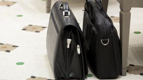 Xorijiy tillarni o&lsquo;rganishni ommalashtirish agentligi direktori o&lsquo;rinbosarlari lavozimdan olindi