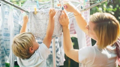 Фарзандларингизга уй тозалашни ўргатишнинг 8 та сири