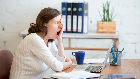 Doimiy charchoq hissining 9 ta sababi va oldini olish choralari