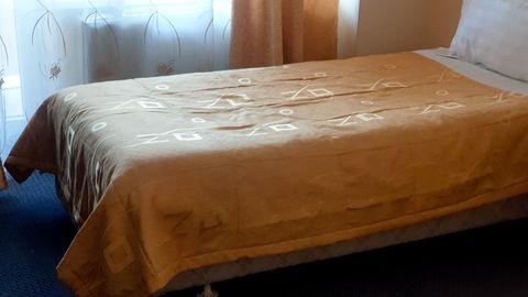 Buxoroda OIVga chalingan qiz begona erkaklar bilan jinsiy aloqada bo&lsquo;lgani aniqlandi