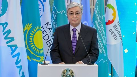 Тўқаевнинг партияси парламент устидан назоратни сақлаб қолди