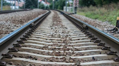 В России поезд переехал узбекистанца