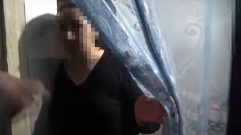 ISHIDga aloqador O&lsquo;zbekiston fuqarolariga soxta Qirg&lsquo;iziston pasporti tayyorlamoqchi bo&lsquo;lgan ayol ushlandi (video)